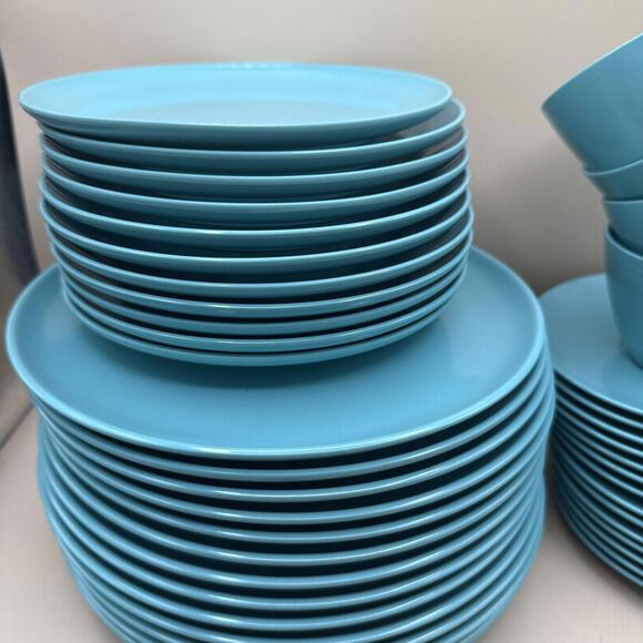 Vintage  Melmac Turquoise 50 Piece Serving for 8 People + Made In Canada - Picture 9 of 10
